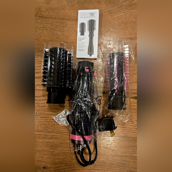 Infinity Pro by Conair Ceramic Air Brush Spin Styler - Picture 2 of 8